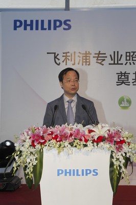 成都市市長助理，高新區(qū)管委會(huì)主任韓春林致辭